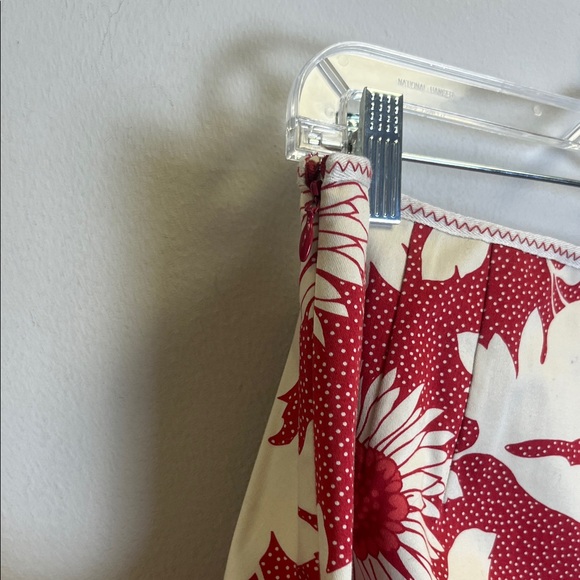 LOFT Red and White Floral Mini Skirt - Picture 3 of 4